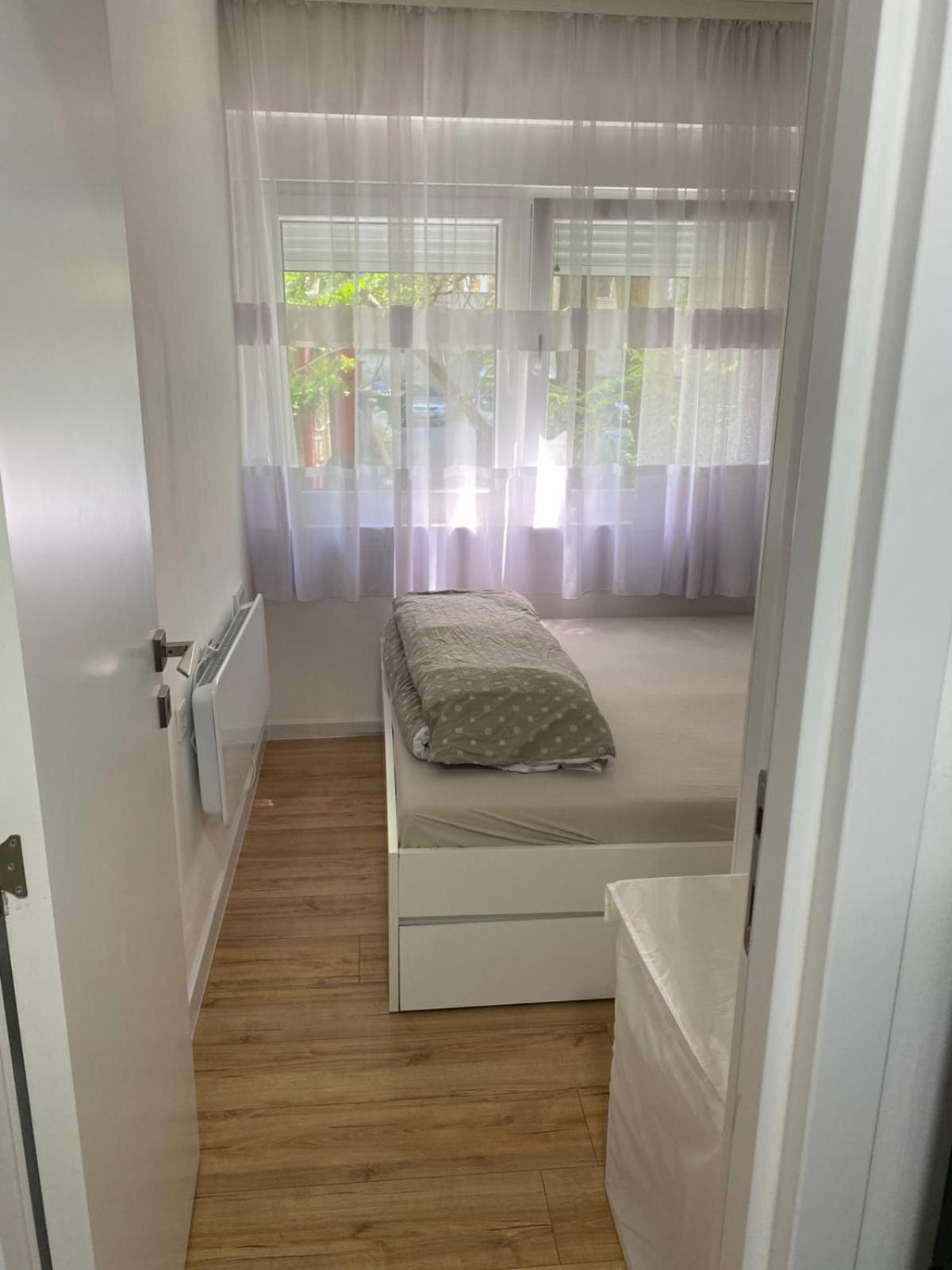 Urban Oasis Apartment Sajmiste Kültér fotó