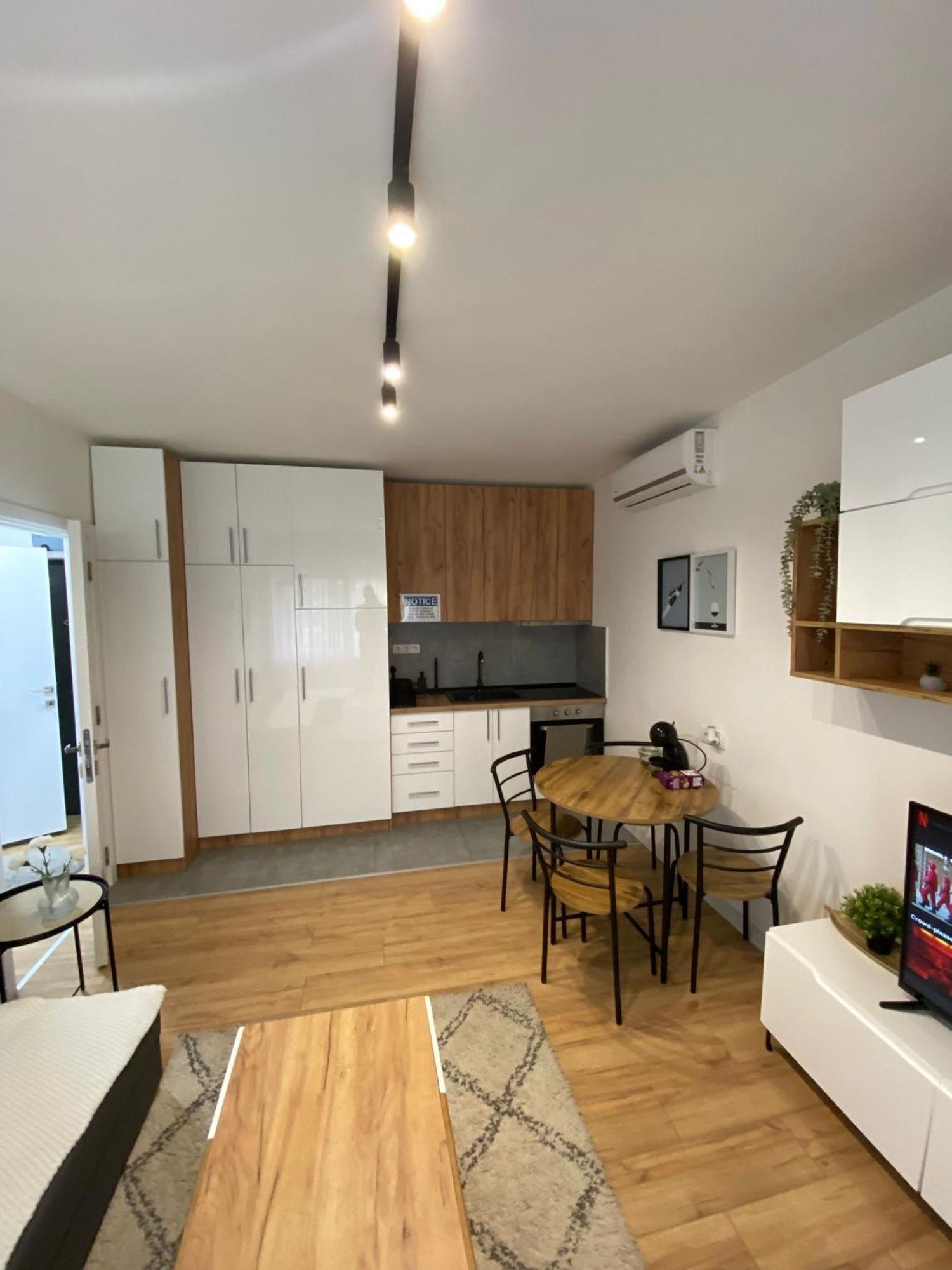 Urban Oasis Apartment Sajmiste Kültér fotó
